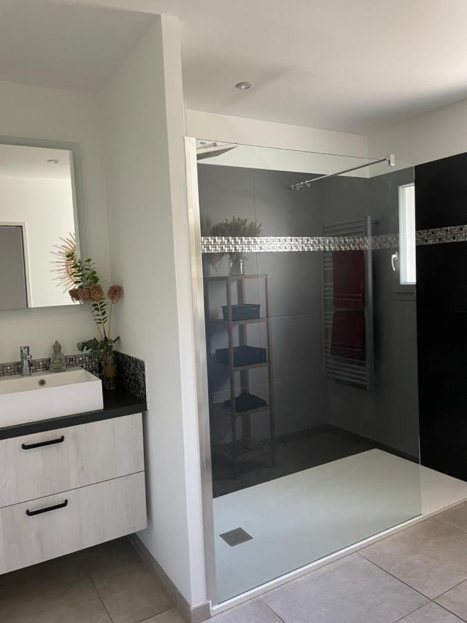 מנוסק Chambre Avec Salle De Bain Privee Dans Villa Avec Garage מראה חיצוני תמונה